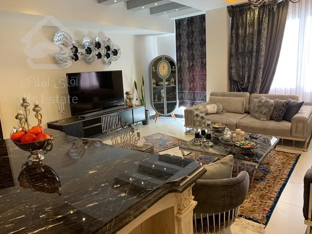 فرصتی بینظیر برای سرمایه گذاری/میدان ناز جنوبی