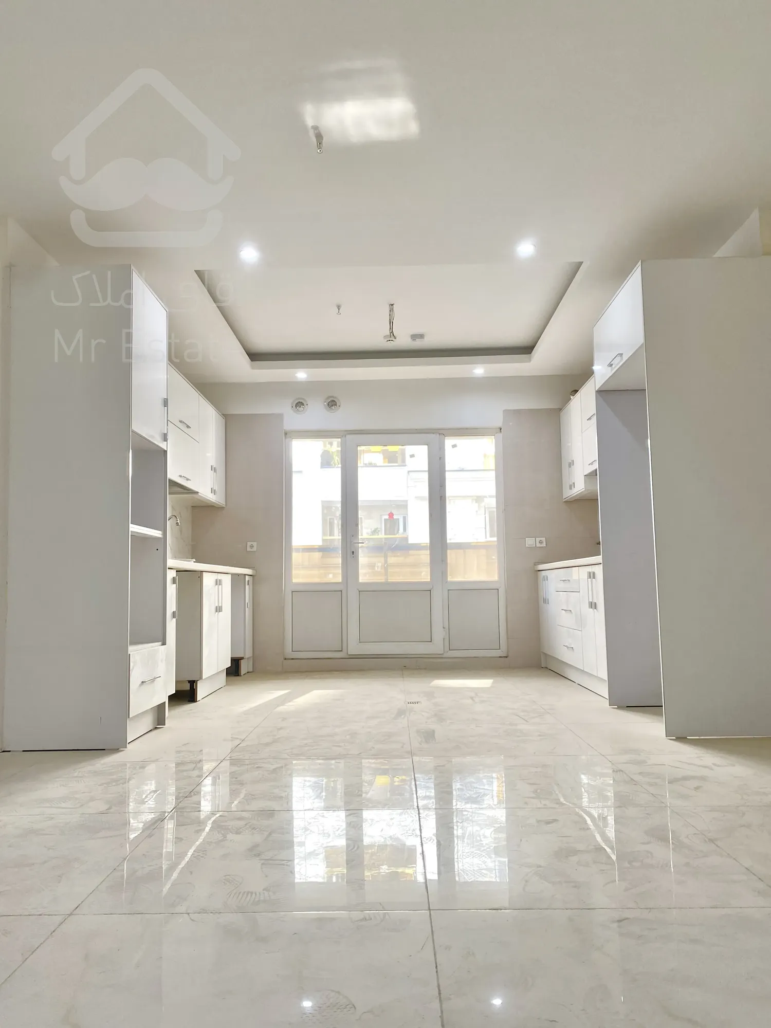 ۱۰۳متر/۲خواب/سرمایه گذاری زیر قیمت / برج فول مشاعات رونیکا