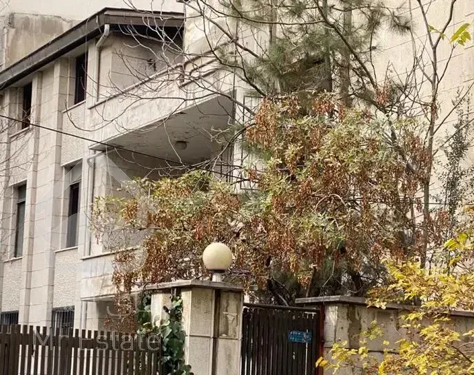 زعفرانیه ۱۳۰ متر آپارتمان با قدرالسهم عالی سند شخص