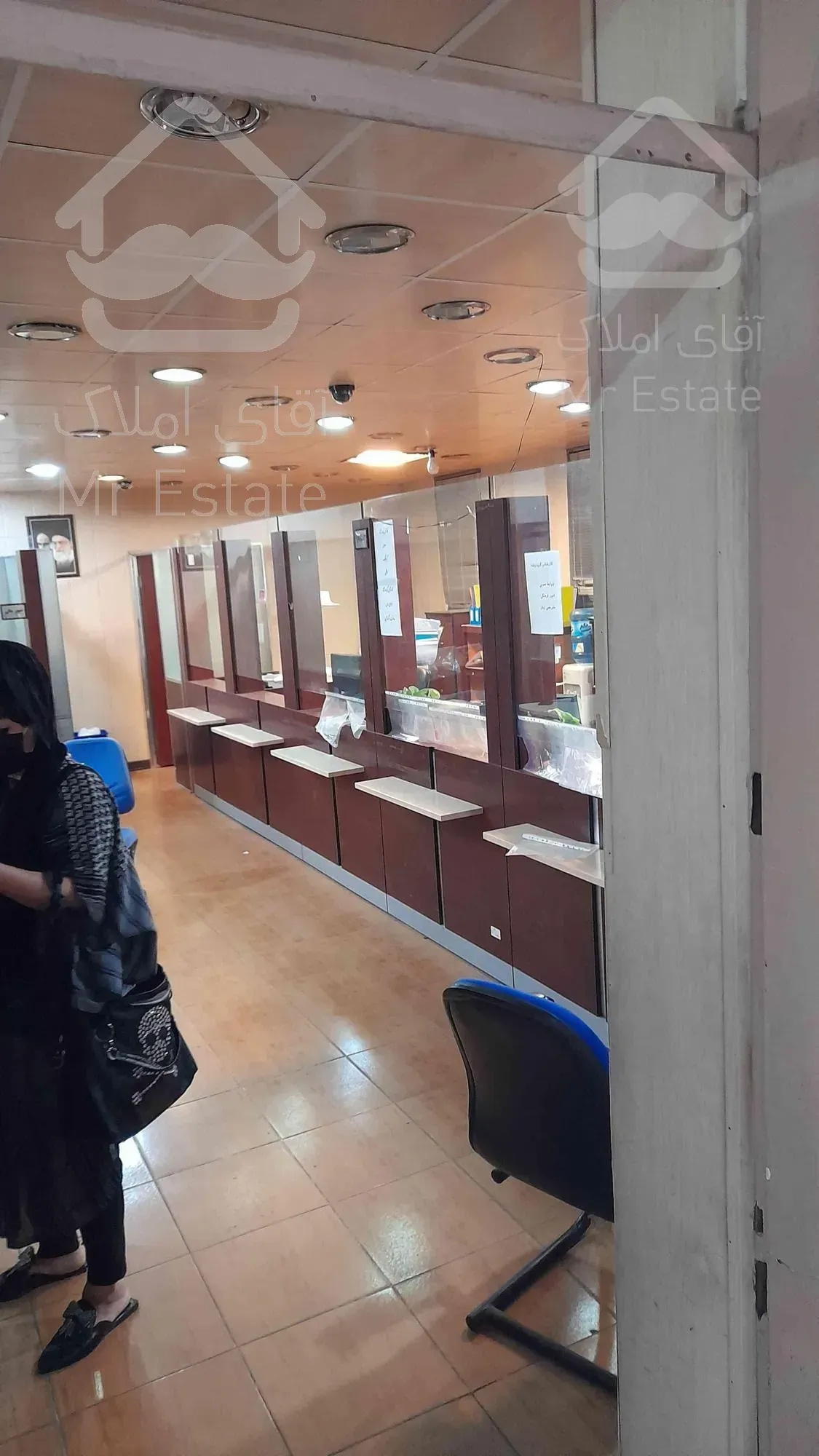 ۲۲۰۰ متر اداری صادقیه