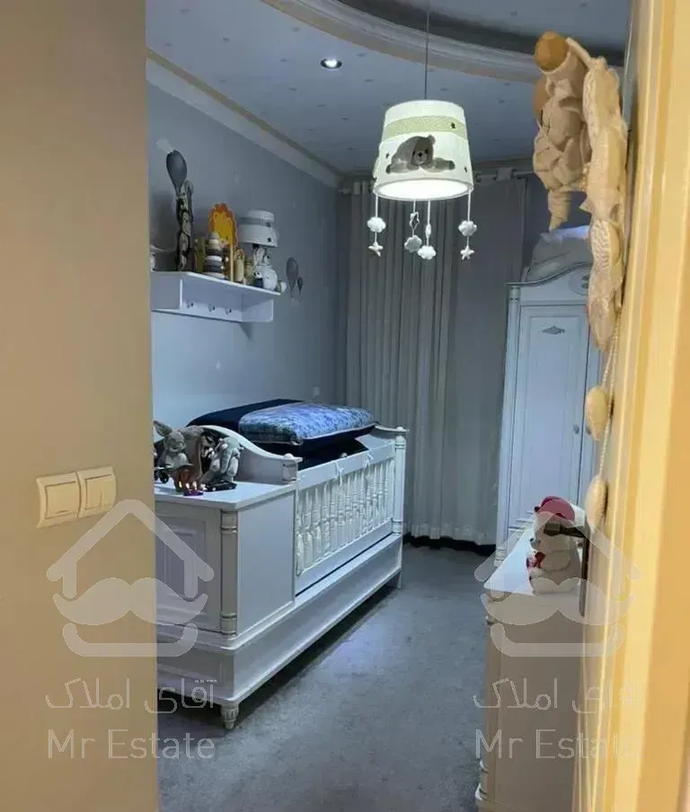 ۱۱۱ متر//تکواحدی//ساختمان تماما آفتابگیر