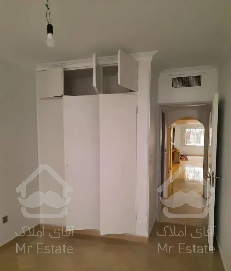 شریعتی- روبروی مترو شریعتی (120 متری)