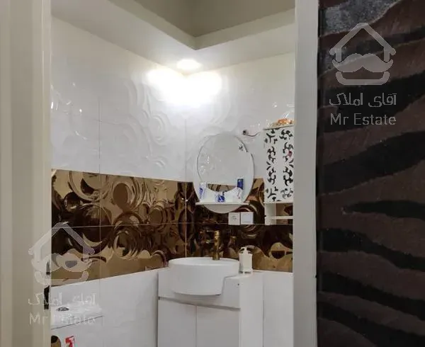 ولیعصر  200متر4خوابه بالکن وسیع قابل چیدمان