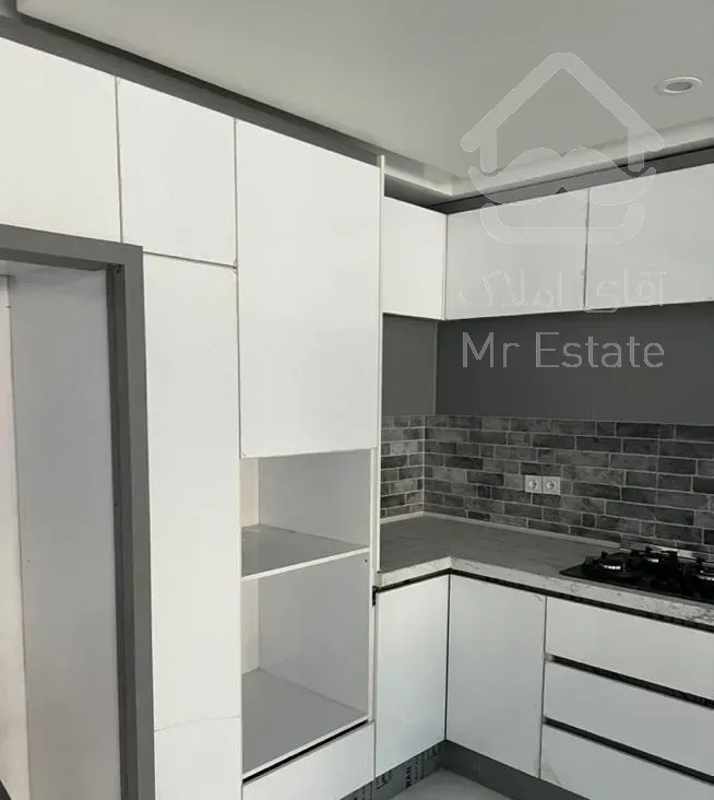 ۱۵۷ متر ۸واحدی طبقه۳ فول لوکس ارزنده