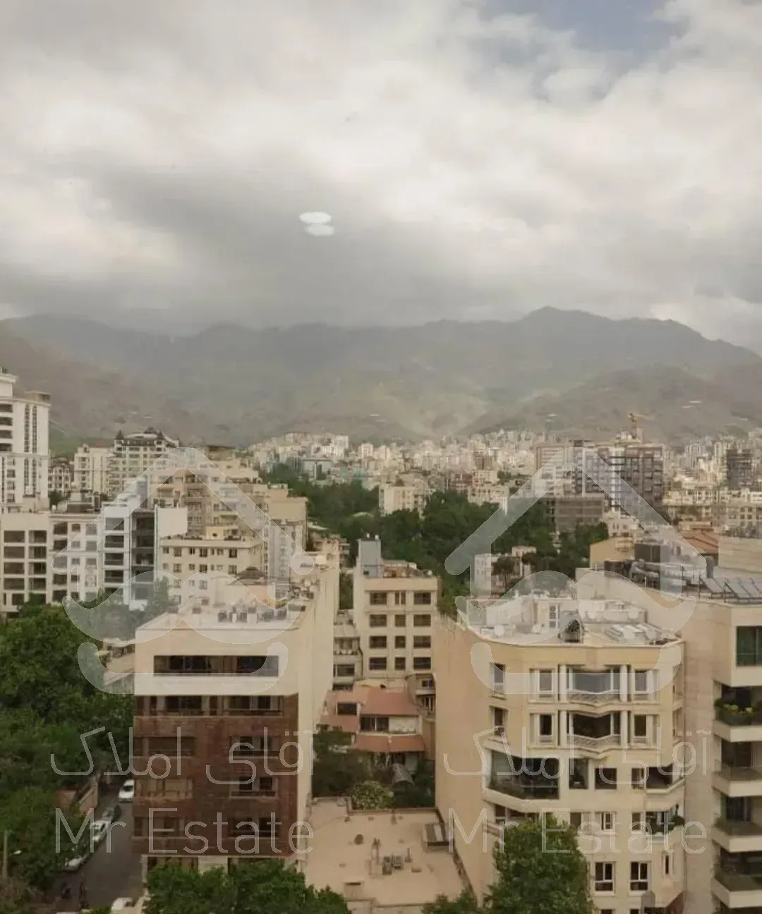 ۱۸۰ متر فرمانیه غربی /برج /فول مشاعات ۲ پارکینگ