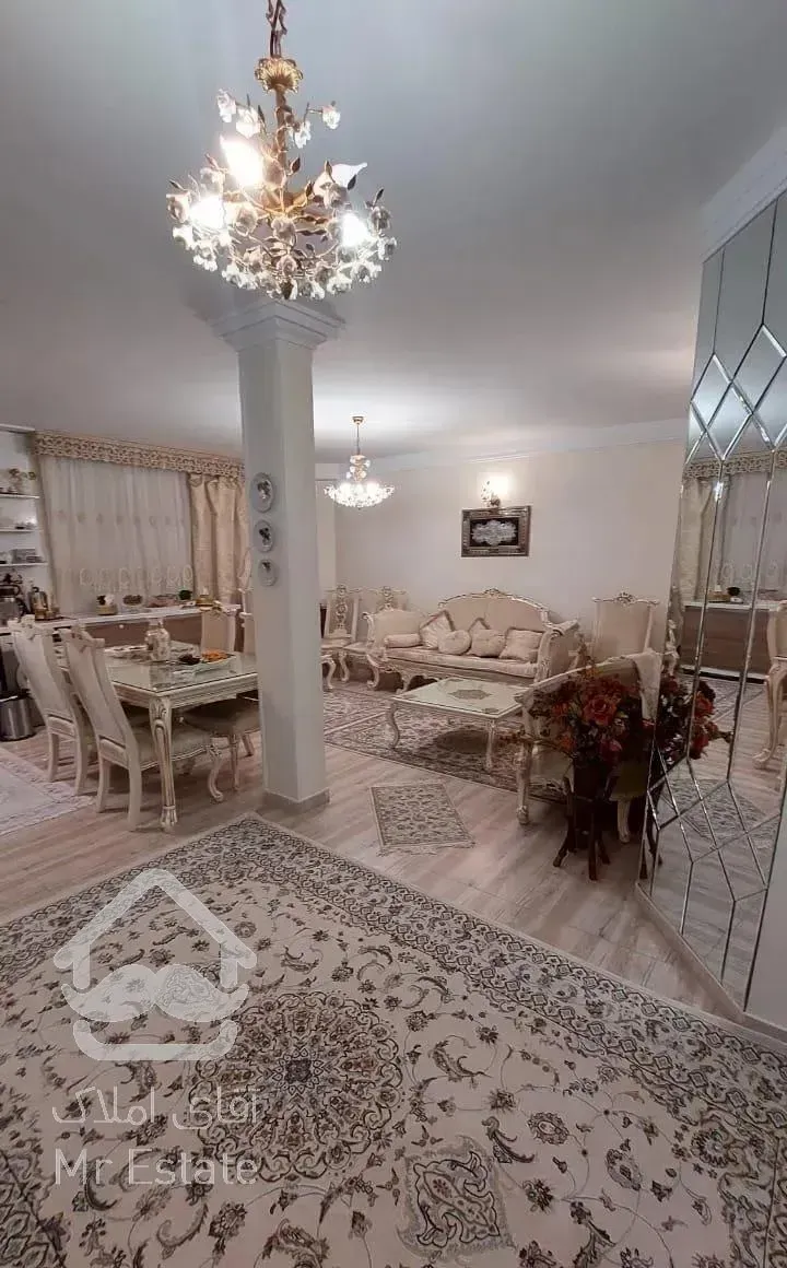 ٨٢ متر در  جاى نیاوران