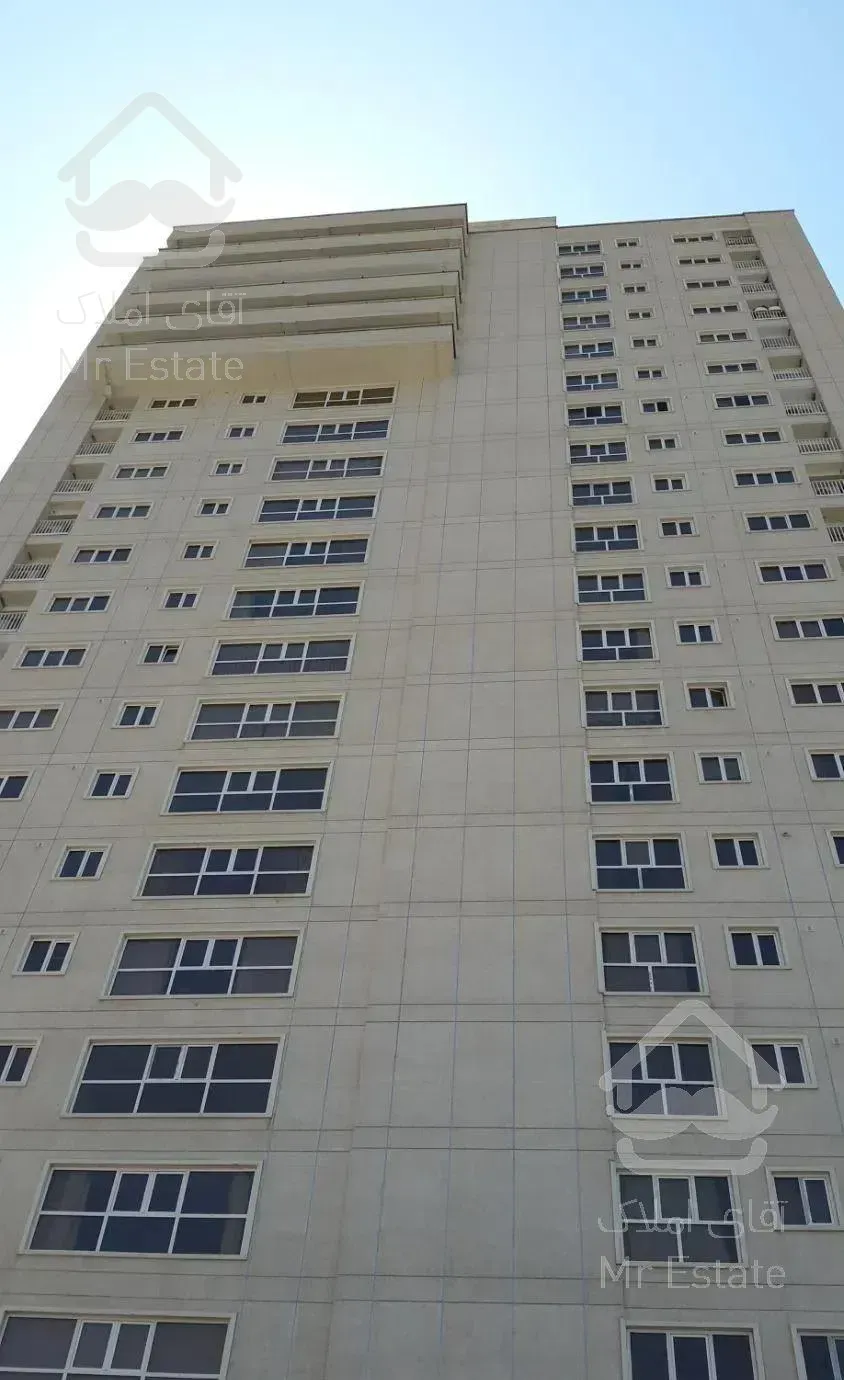 *شهرک چشمه ۵۰ متر مغازه تخلیه زیر برج های شهرک*