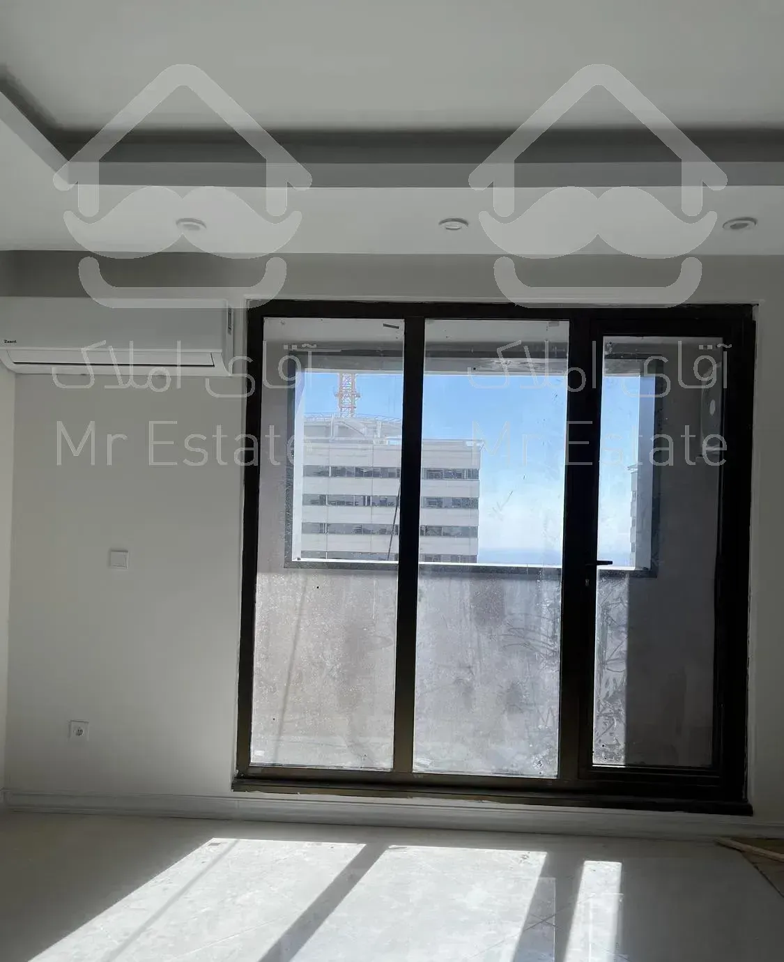 اپارتمان ١٠٦ متری/کلیدنخورده/طبقات آخر/چیتگر