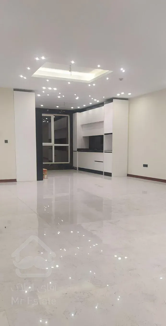 آپارتمان ۱۳۱ متری ۳ خوابه در خیابان اول نیروهوایی