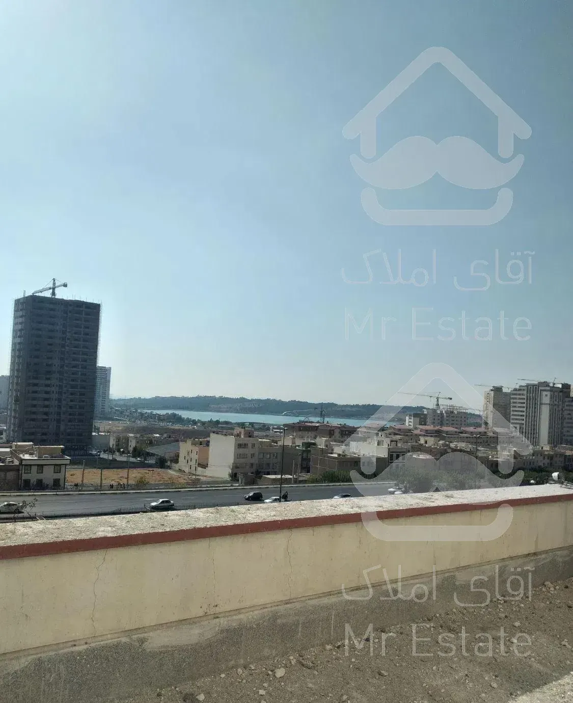 چیتگر ۱۳۵ متر/ سند اداری/در حد کلیدنخورده/ فول