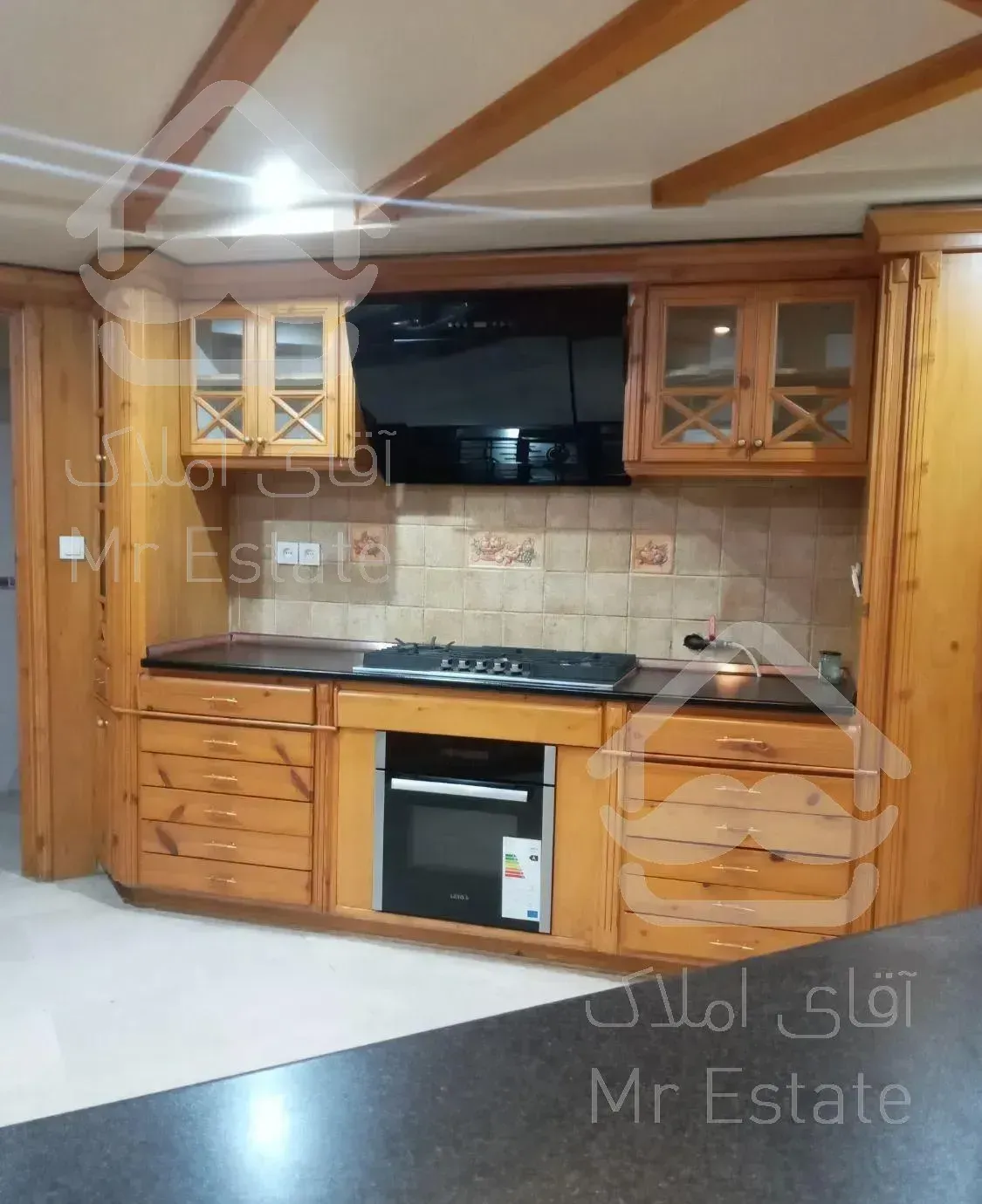 آپارتمان ۲۲۵ متر سه خواب تک واحدی