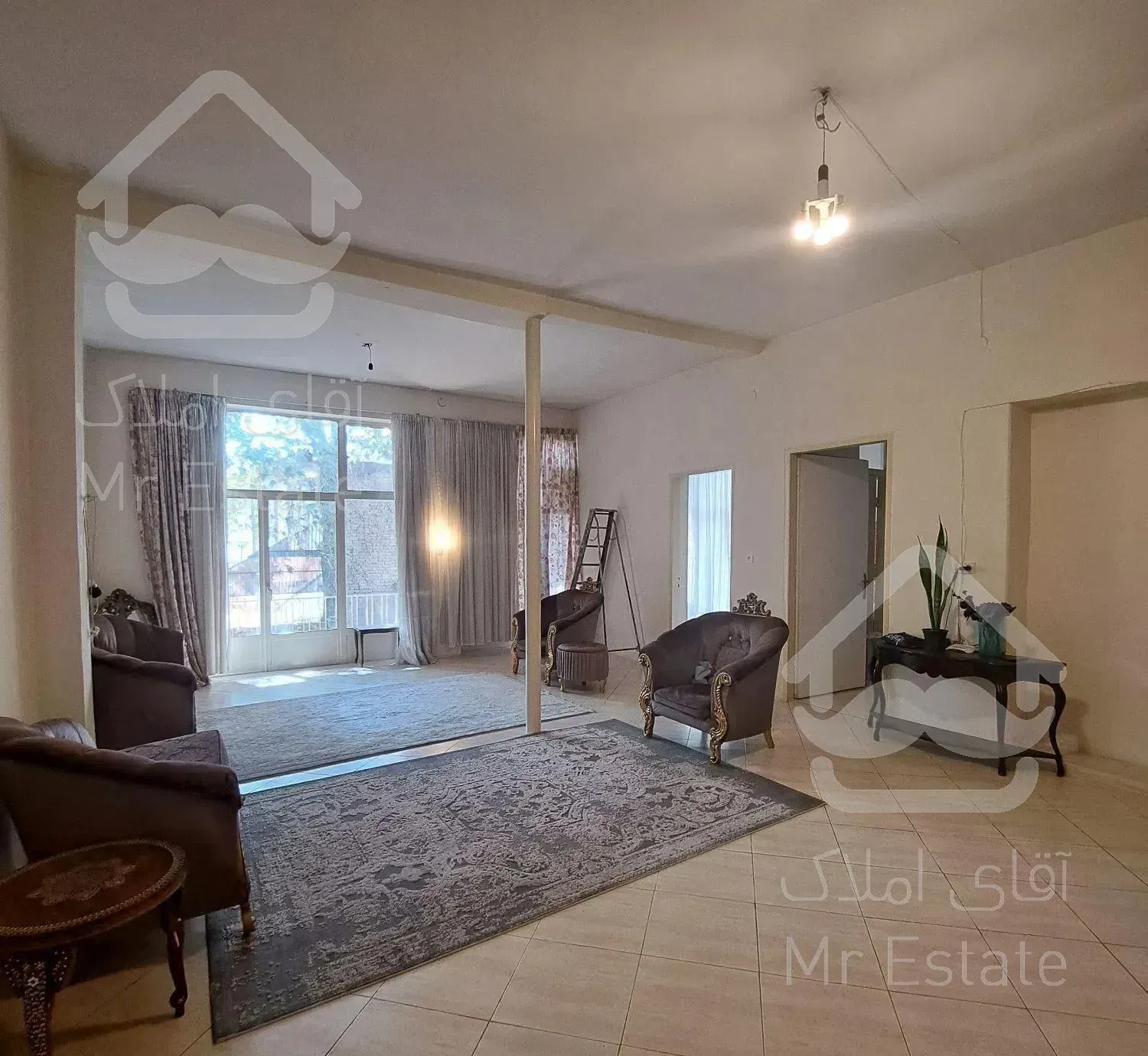 اپارتمان ویلایی۱۳۰متر دربستی