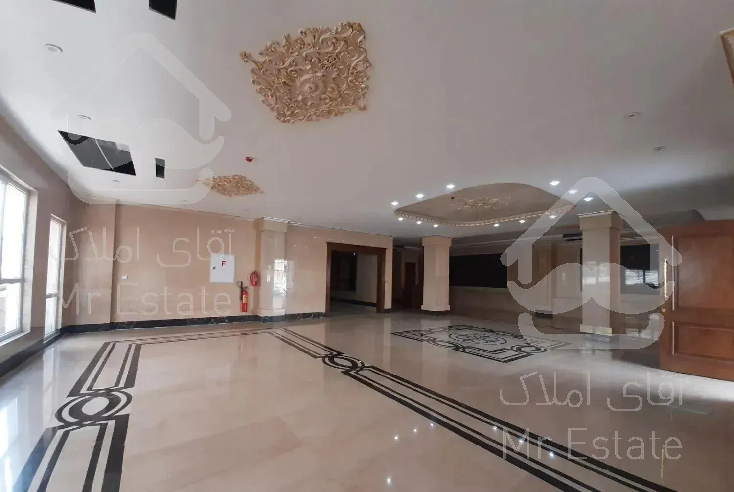 ولنجک۲۵۰مترنوسازسه پارکینگ سندی