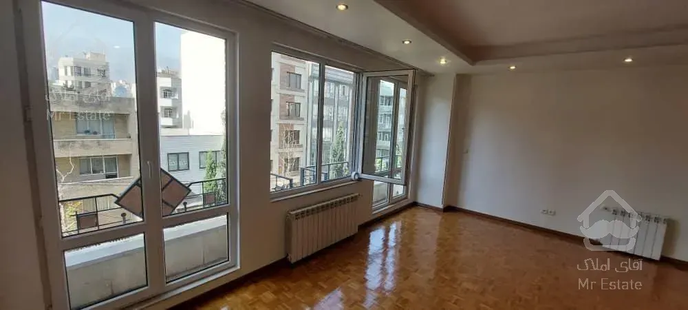 آپارتمان ۱۵۰ متری لوکیشن عالی