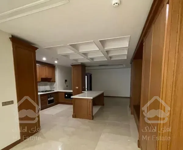 ۲۰۰ متر کلید نخورده فرمانیه اندرزگو