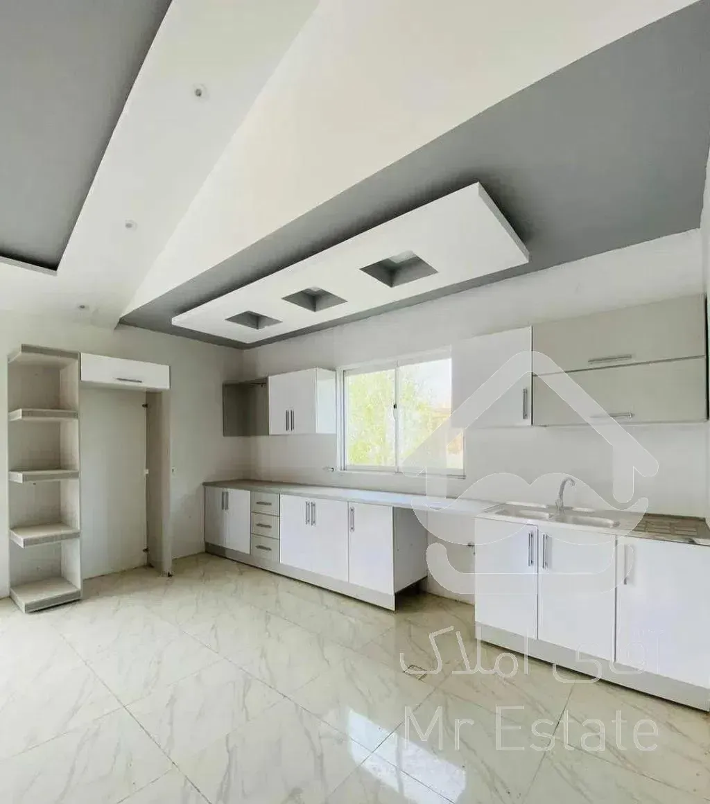 نیمپیلوت بانماچشمگیر حیاط شیک وسرسبز زمین 350م