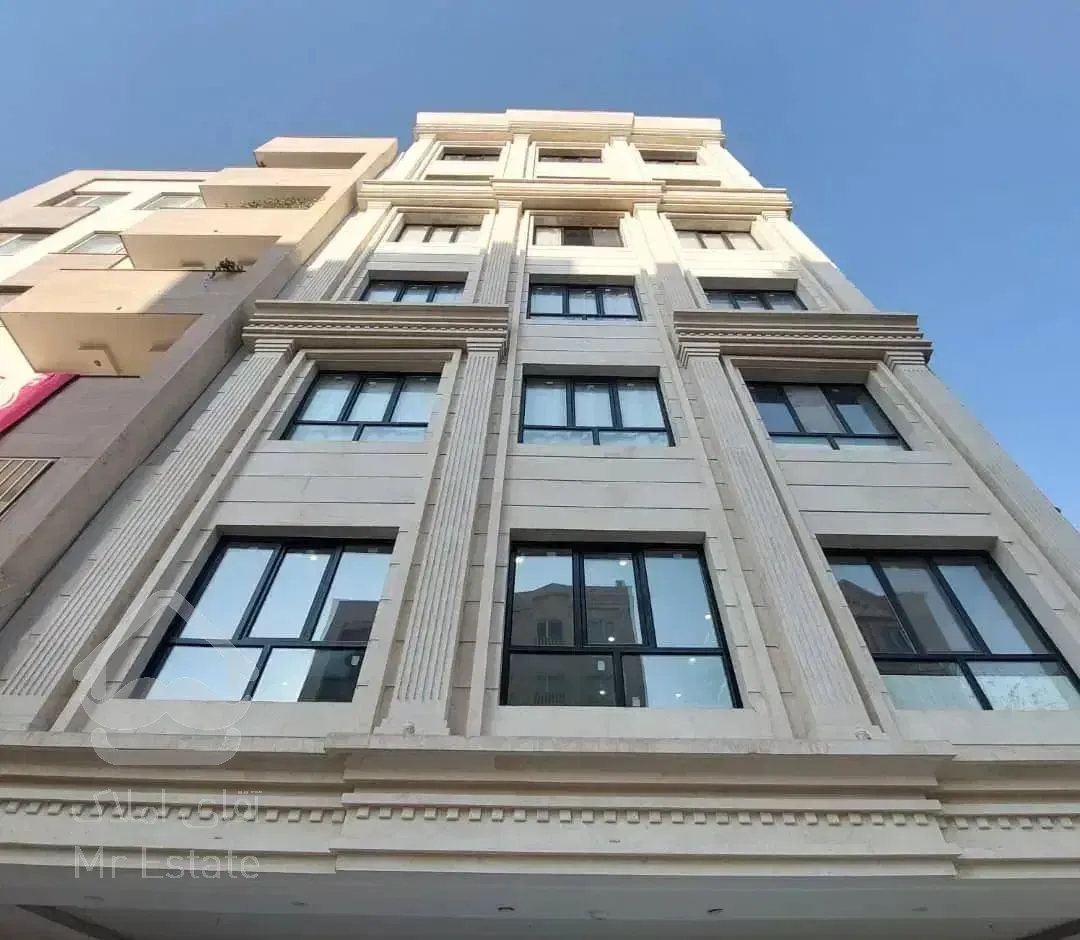 اپارتمان لوکس مدرس سه خوابه غرق نور