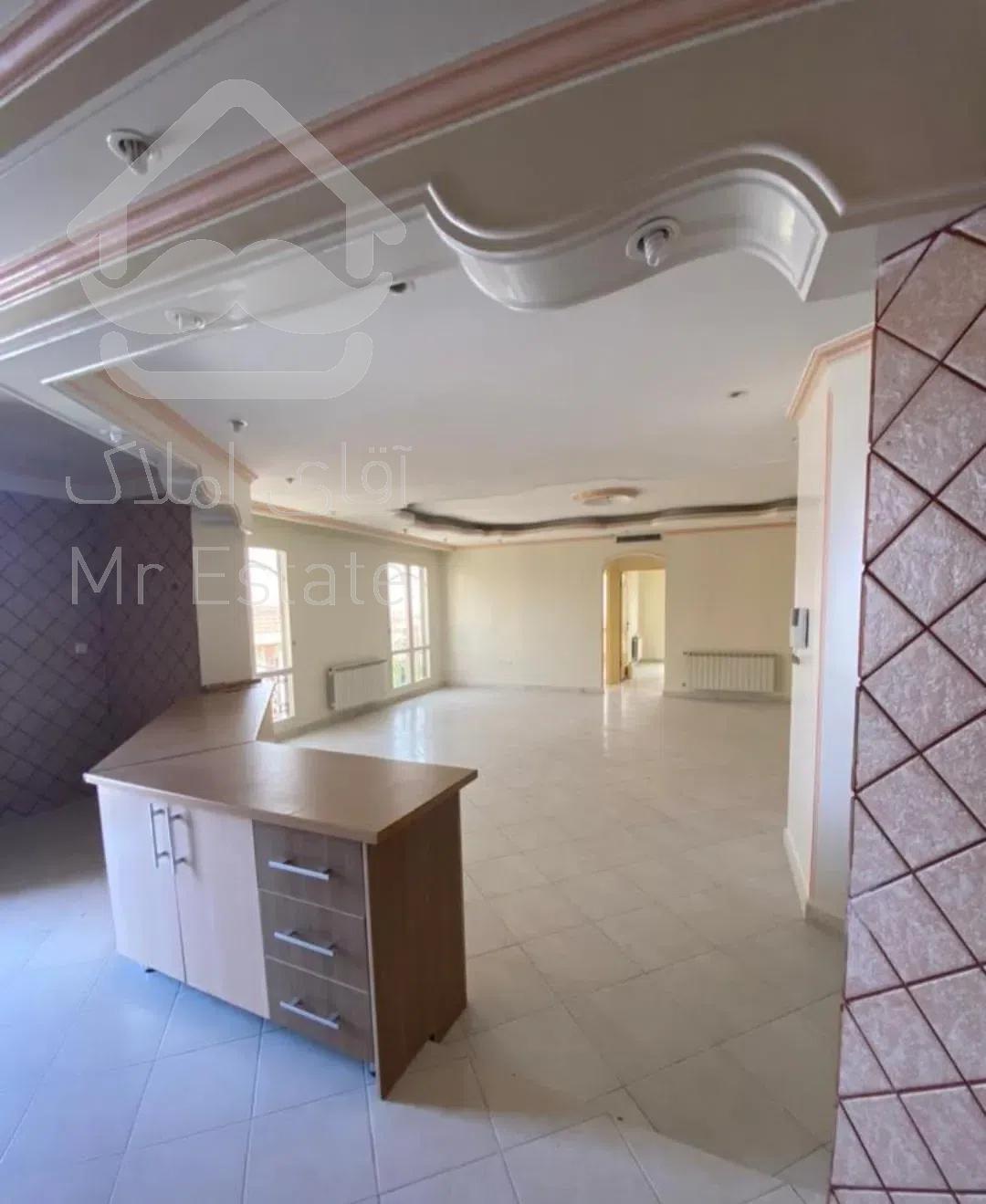 ۱۰۰ متر فول امکانات، اشرفی اصفهانی، صبح دوست