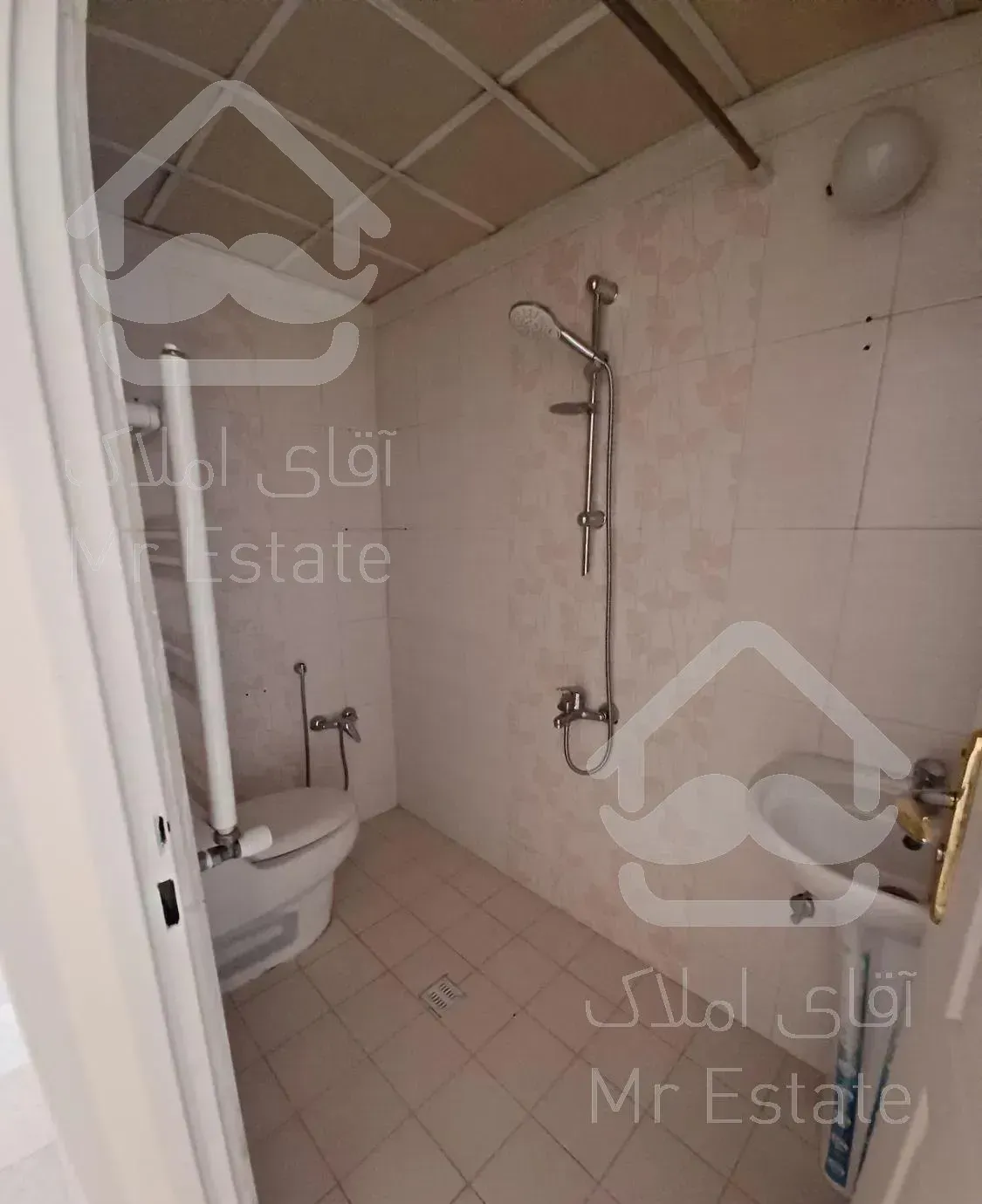 ۹۵متر،شمال میدان ولیعصر