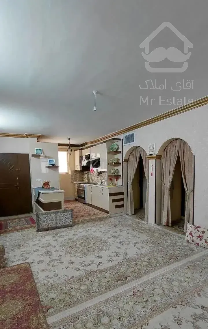 واحد ۷۸ متری مفید خوش نقش
