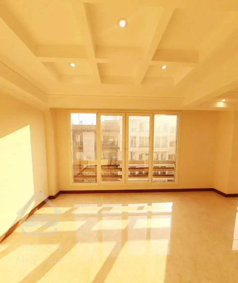 دیباجی جنوبی 110 متر (با عینک آفتابی وارد شوید)