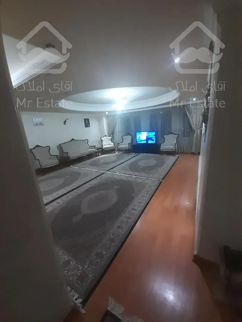 فروش آپارتمان۱۳۱متری واقع در ولیعصر_خیابان رودکی