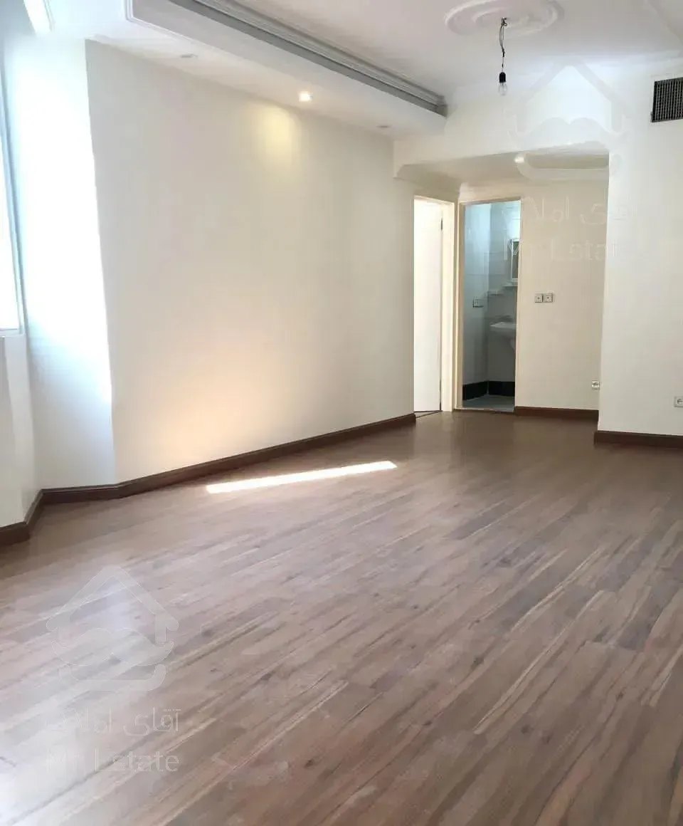 65 متر 2 خواب / رو به آفتاب / کوی بیمه