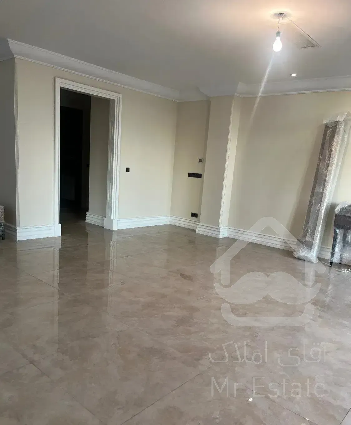 ۲۳۰متر،برج برند،ویو رو به باغ