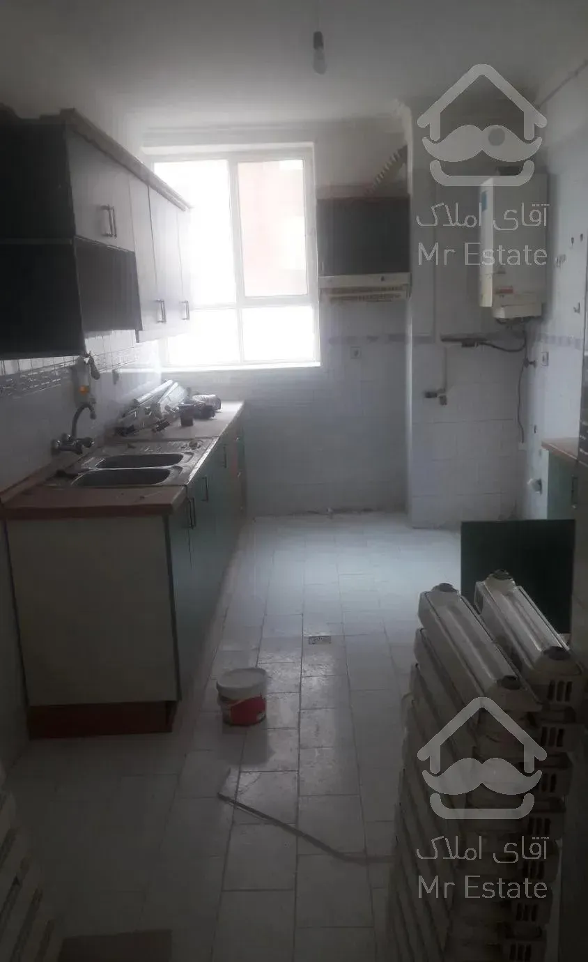 آپارتمان ۱۰۰ متری فرهنگ ۱ طبقه دوم