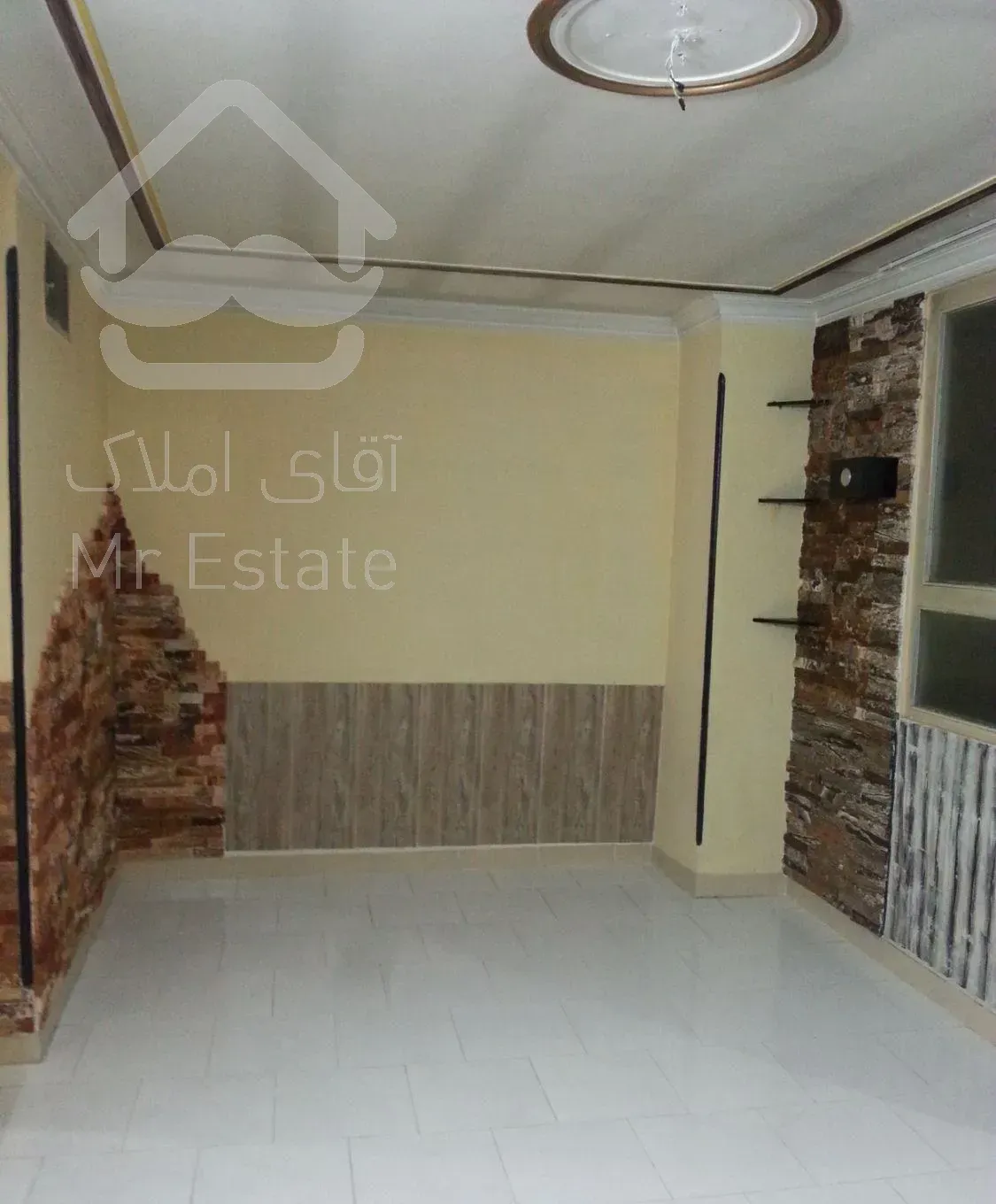 اپارتمان ۴۵ متری با پارکینگ و انباری