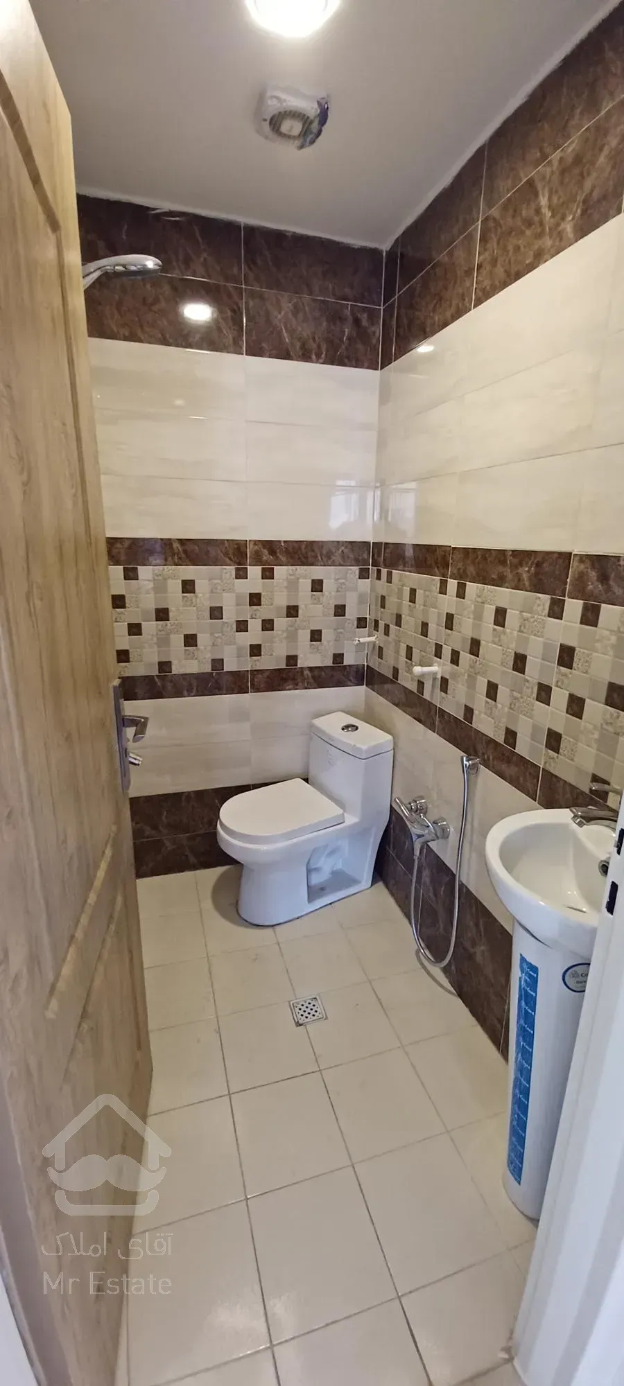 اجاره‌ دفتر سند اداری دواتاق موقعیت بر اصلی صادقیه