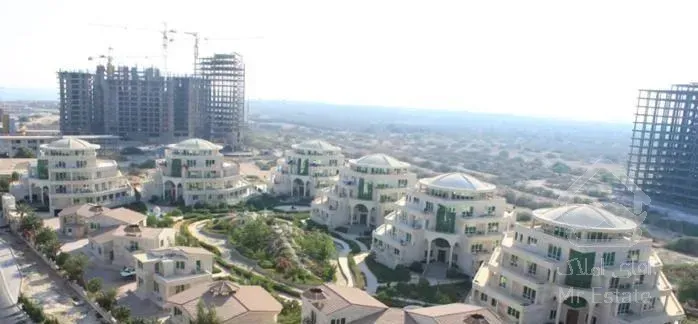 فروش خانه ویلایی ۱۶۷ متر در مجمع آناهیتا/ حسن‌پور