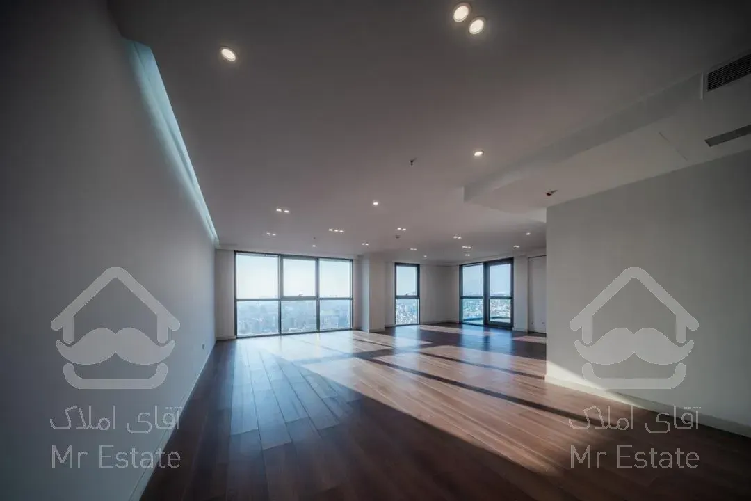 ۱۳۰متر/برج مجلل/پنجره ها قدی/ویو کل شهر تهران