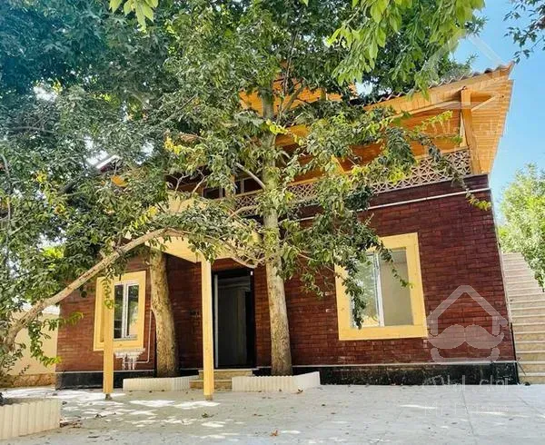 ویلا استخر دار در سرخاب متراژ۱۰۰۰متر سند دار