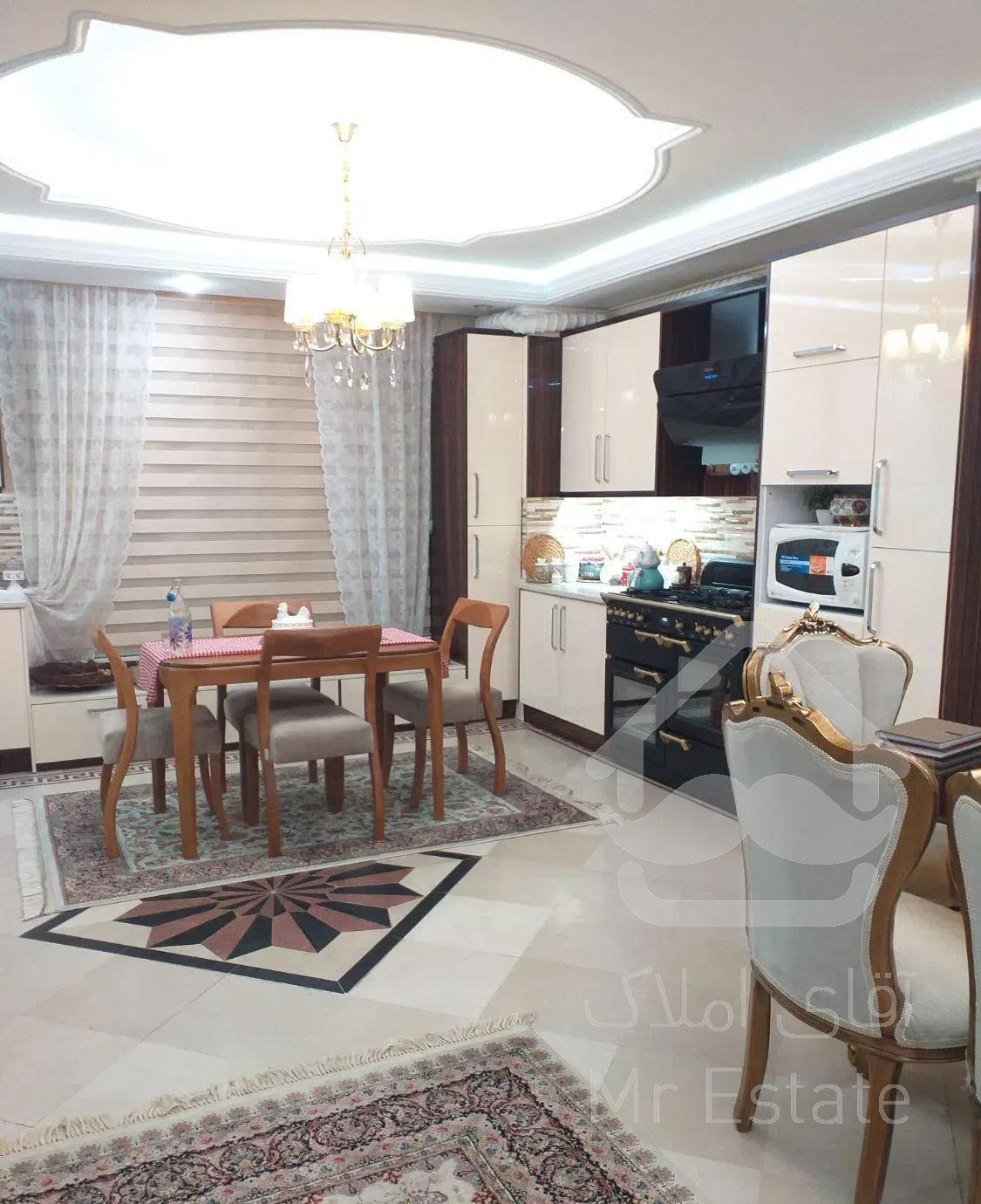 ۹۶ متر فول صادقیه