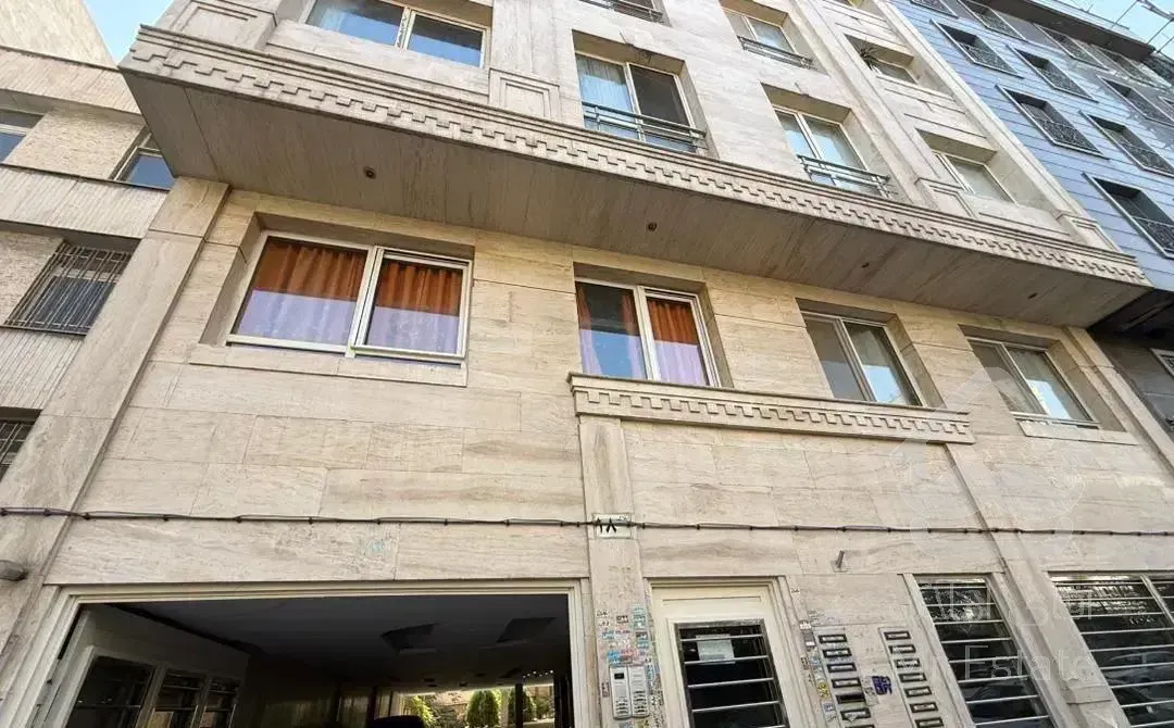 چهارراه ولیعصر،۹۰متر، ۲خواب، فول