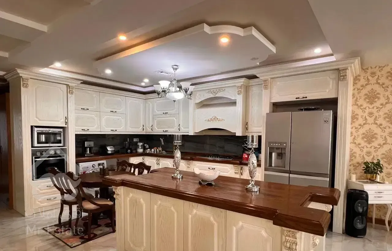 ​۲۰۰ متر تک واحدی ۳ خواب / فول امکانات / هفت تیر 2