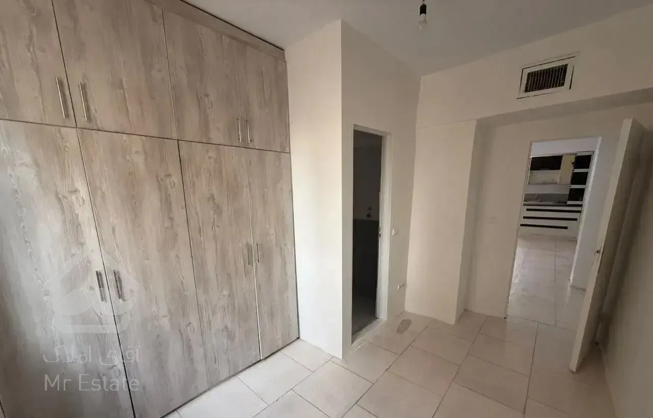 اجاره آپارتمان ۶۴ متری ۱ خوابه طبقه ۳ در زهتابی