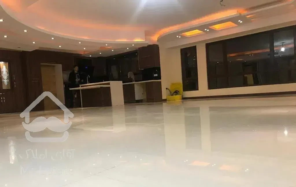 ۱۰۰متر/خوش نقشه/کلید نخورده