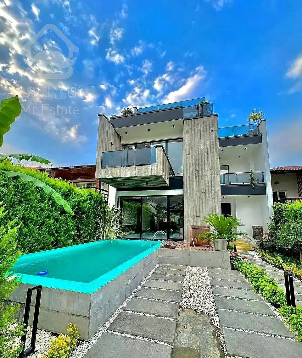 فروش ویلا استخردار لوکس*250زمین*سند تکبرگ