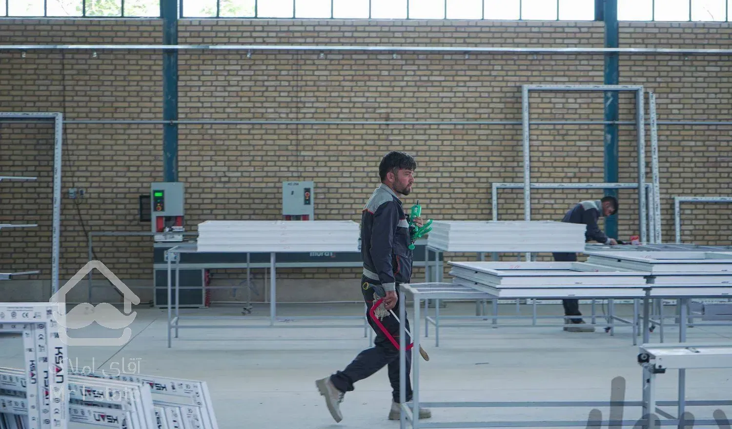 شرکت سگال طراحی و تولید درب و پنجره