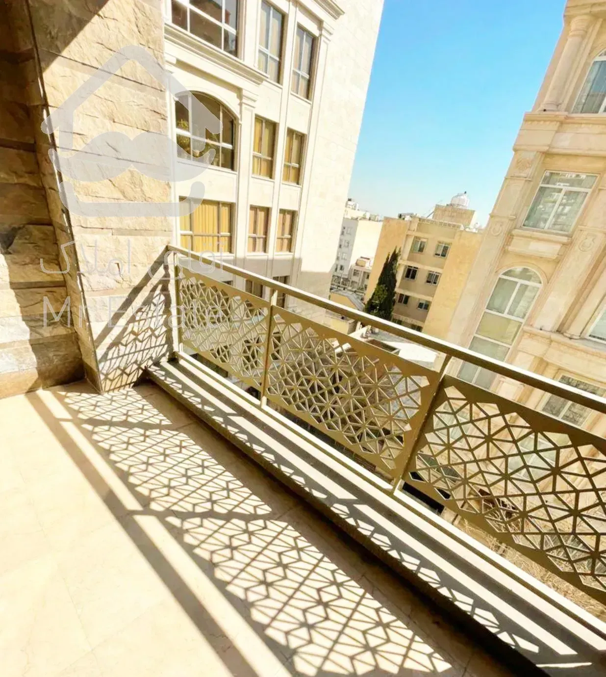 آپارتمان ۱۶۰ متر . سازه برند . فول . مالک منعطف