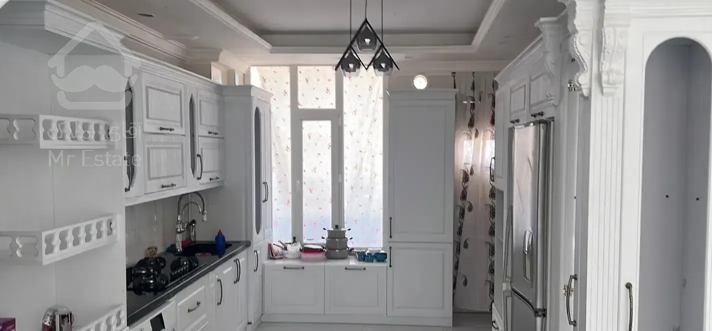 پنج طبقه 730متر آپارتمان شهرک سپاه