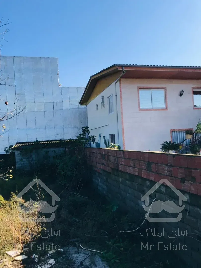 ۲۴۰ متر زمین مسکونی