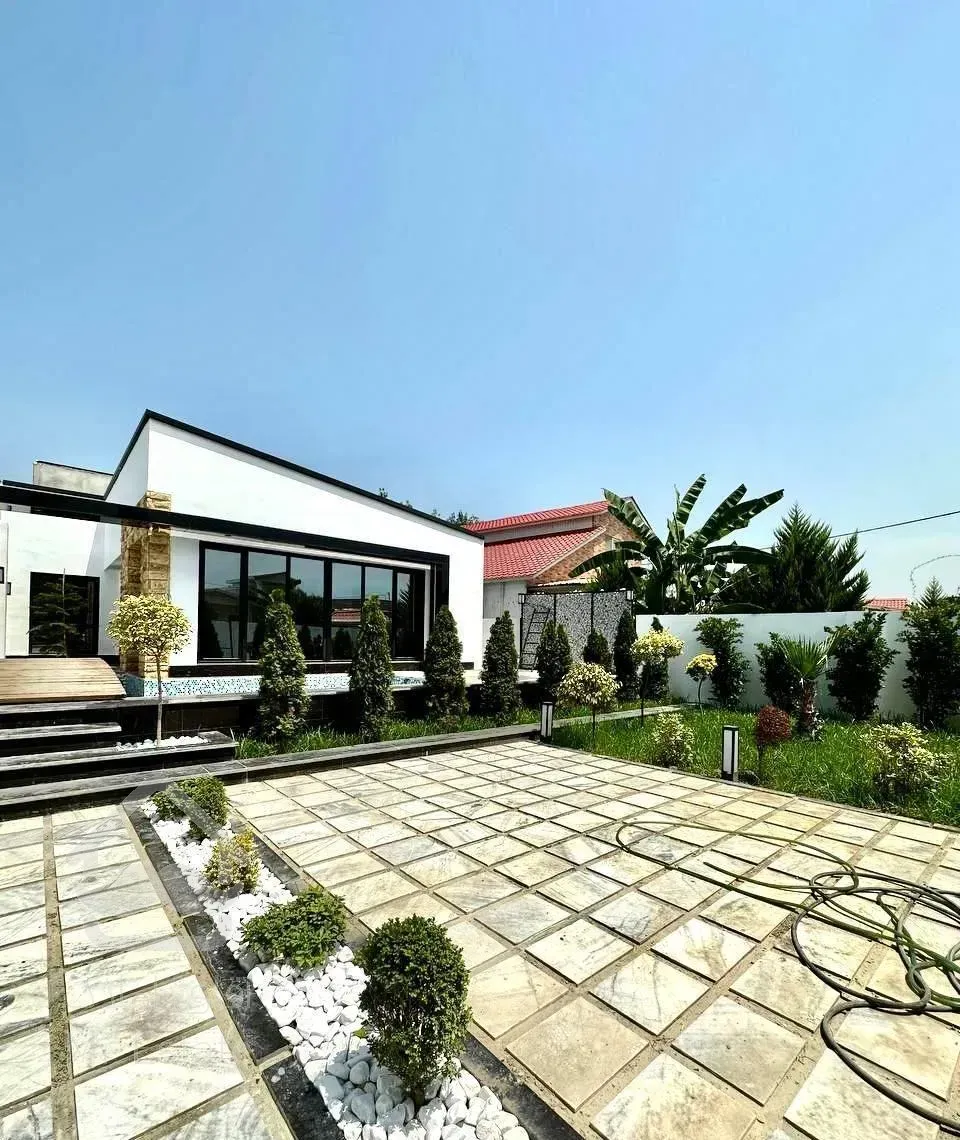 ویلاباغ۳۰۰متری/استخردار/شهرکی/سند/تهاترباخودرو