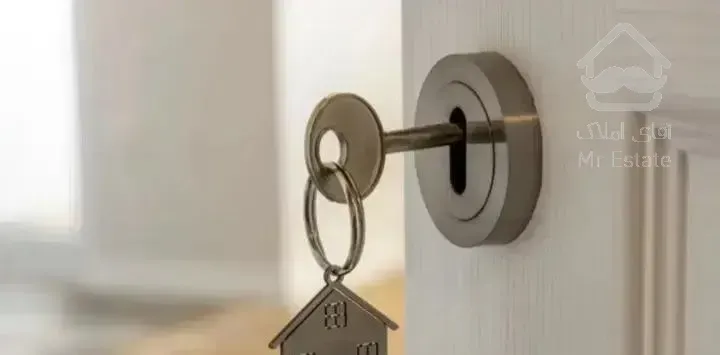 ۱۴۵متر ۳خوابه تاپ لوکیشن طبقه آخر فول بازسازی