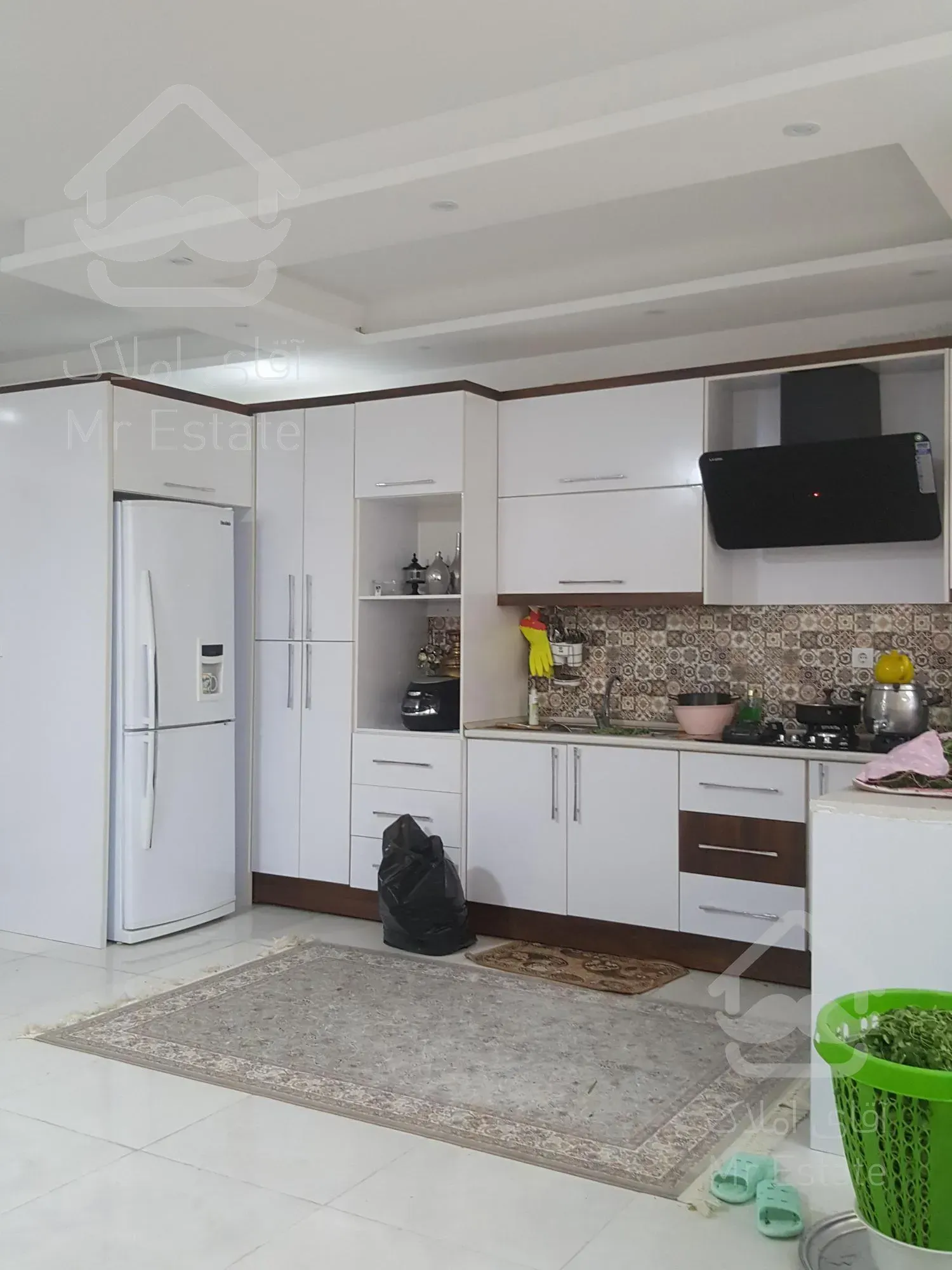 ۱۰۰متر/ویلاشهر/دهکده/دریاچه‌چیتگر۲۲/ابشار