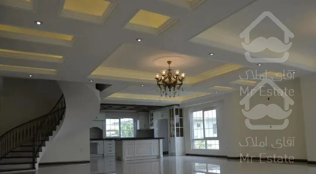 فروش ویلا ۷۰۰متری در محوطه ۱۰۰۰متری