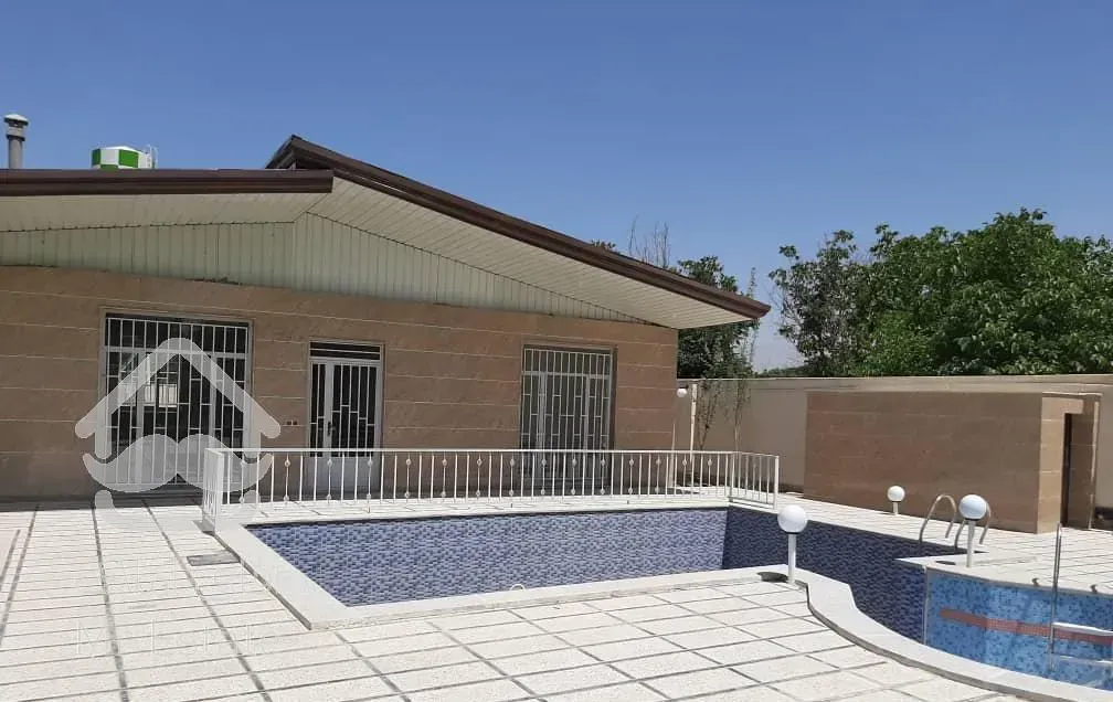 ویلا باغ ۳۰۰۰متری فول فقط متری ۲۲۰۰