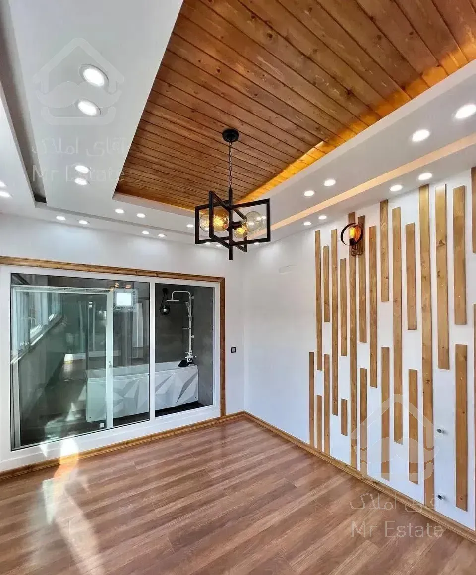 بنای مدرن ۳۳۰ متری دامنه جنگل نور